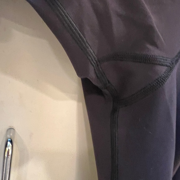 Lululemon align black leggings size 4 28” - Picture 8 of 10